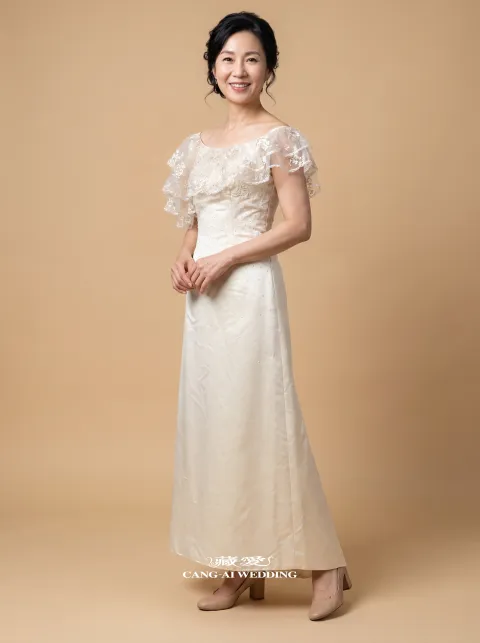 媽媽禮服 M550香檳色媽媽禮服，正面全身