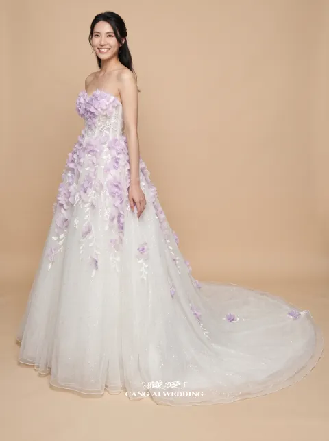 N401純白與lilac lavender婚紗，正面全身