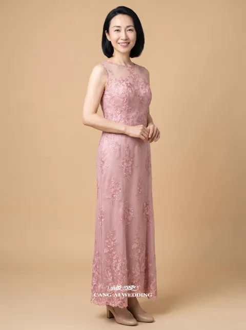 媽媽禮服 M561霧粉色媽媽禮服，正面全身