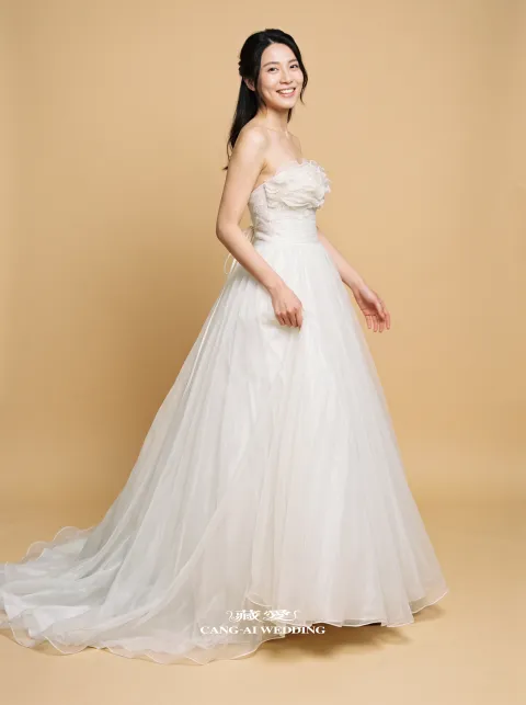 Style N437象牙白婚紗，正面全身
