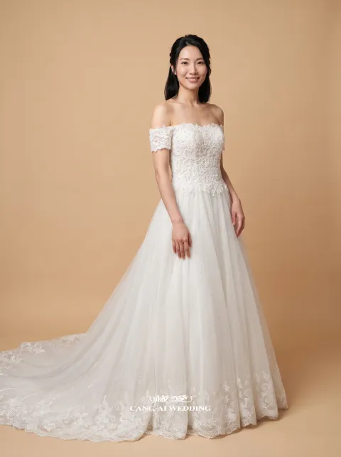 N108象牙白婚紗，正面全身