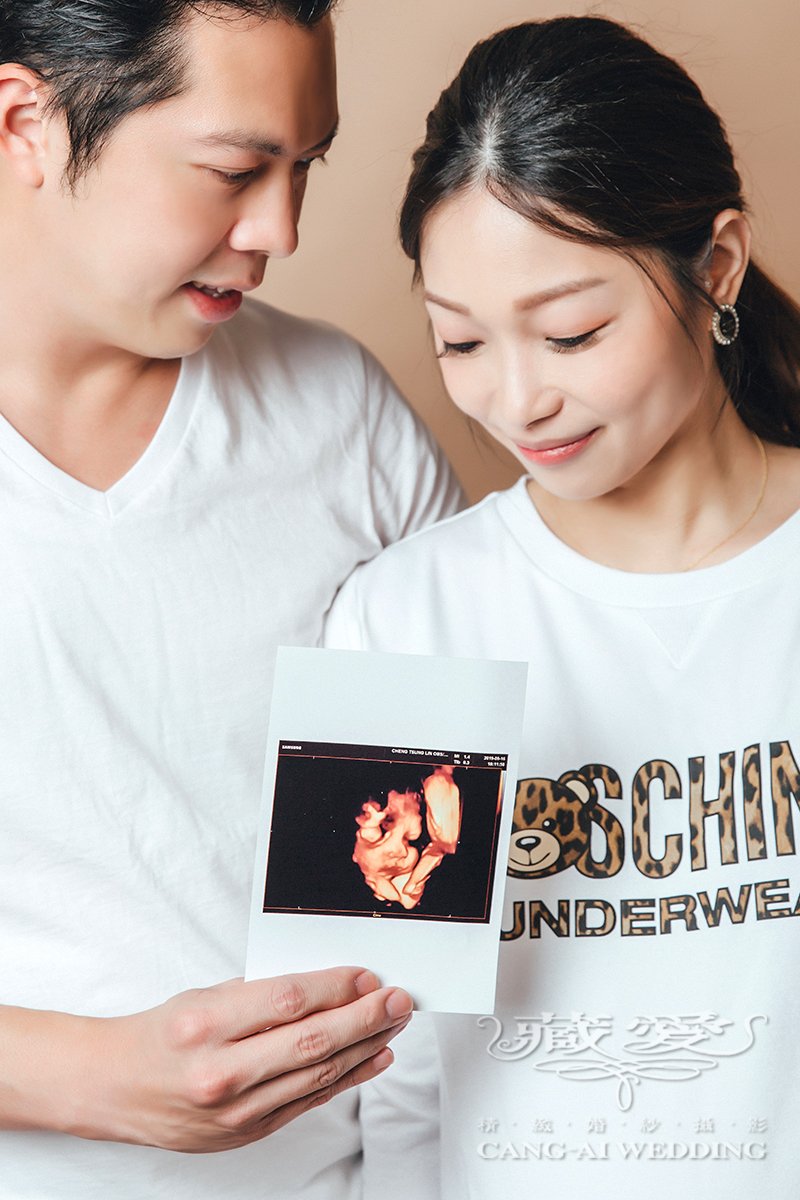 藏愛婚紗-一個人承載著兩個人的心跳與生命，溫柔且堅強著｜孕婦照｜孕婦寫真