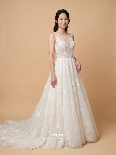 010-N160-TP象牙白婚紗，正面全身