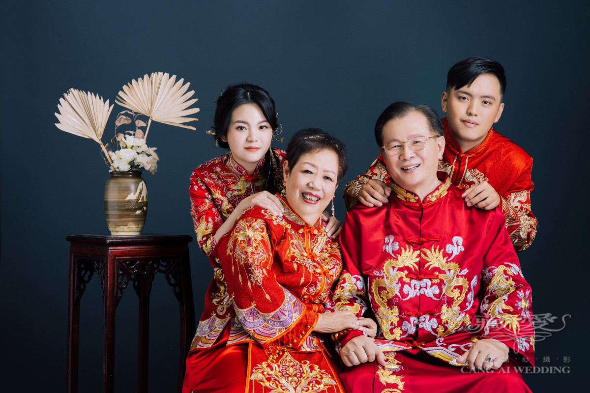 古裝穿越的洗禮 ー 秀禾服 X 特色全家福風格指南