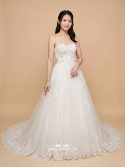 N150象牙白婚紗，正面全身