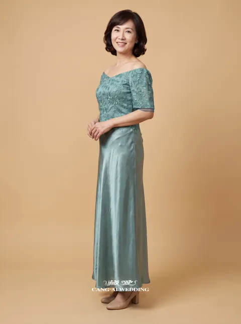 媽媽禮服 M570孔雀藍媽媽禮服，正面全身