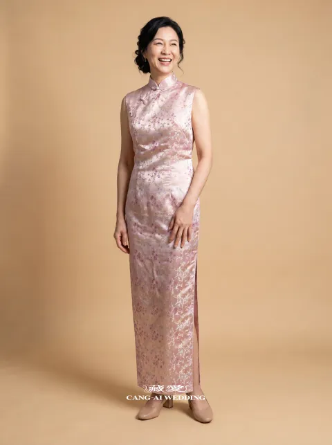 媽媽禮服 M579霧粉色媽媽禮服，正面全身
