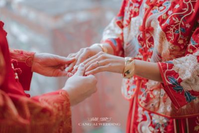 從迎娶到宴客，中式古裝的華麗回歸