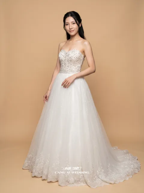 N759象牙白婚紗，正面全身