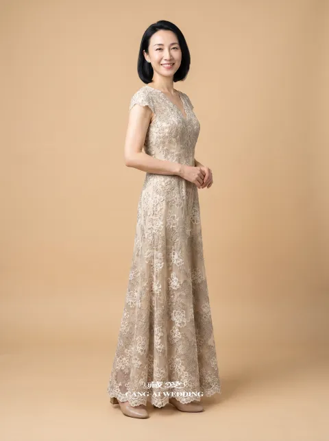 媽媽禮服 M367香檳色與金色媽媽禮服，正面全身